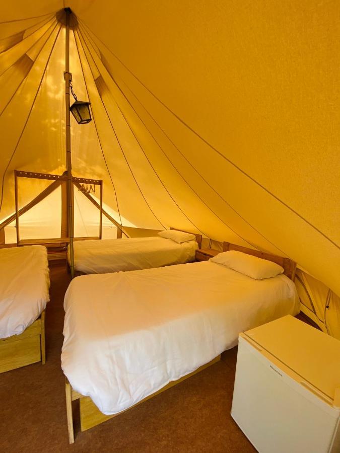 Camping Oliana Zewnętrze zdjęcie