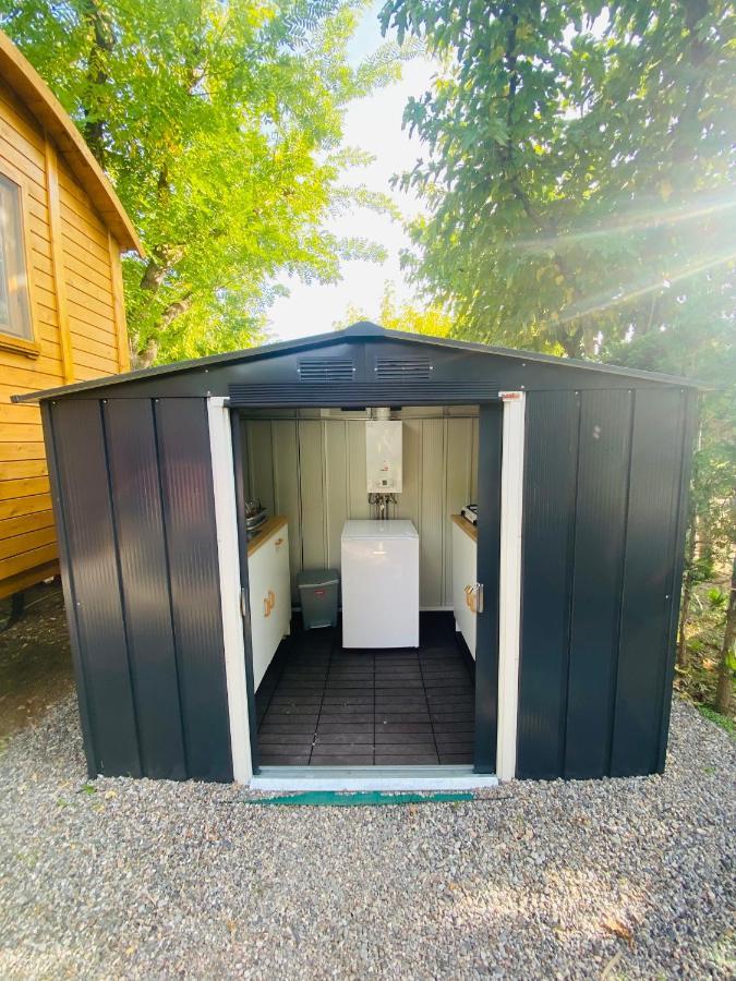 Camping Oliana Zewnętrze zdjęcie