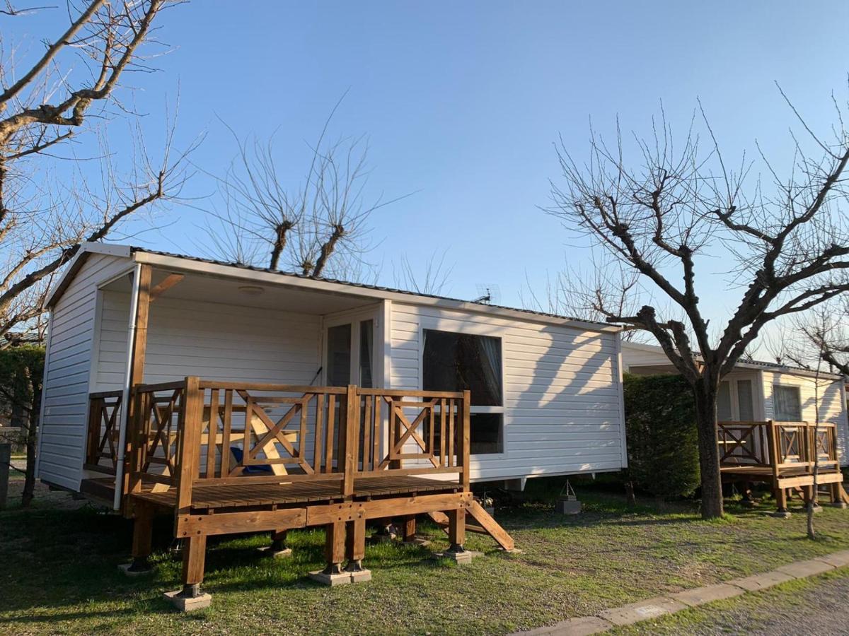 Camping Oliana Zewnętrze zdjęcie