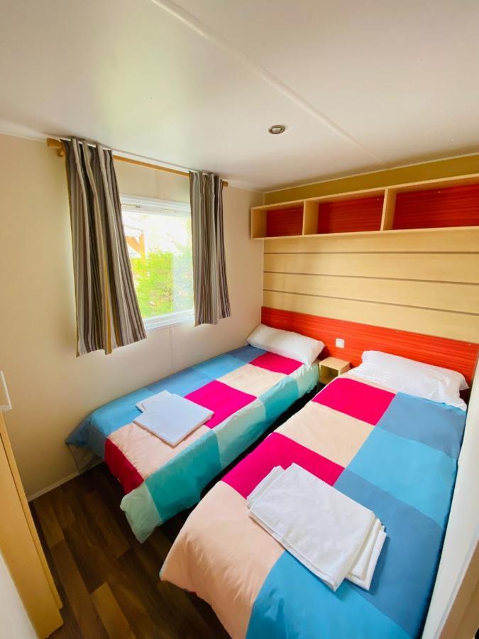 Camping Oliana Zewnętrze zdjęcie