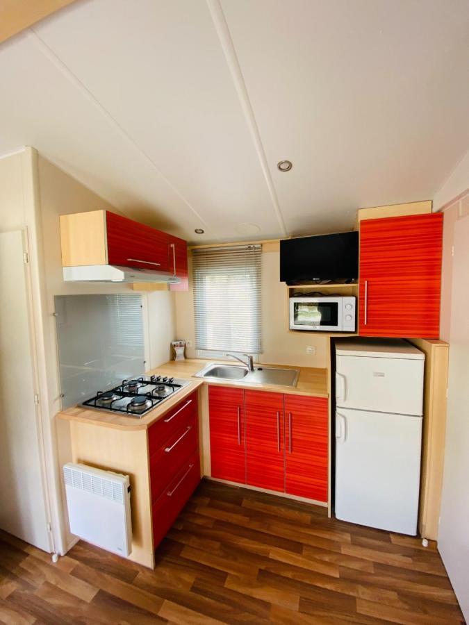Camping Oliana Zewnętrze zdjęcie