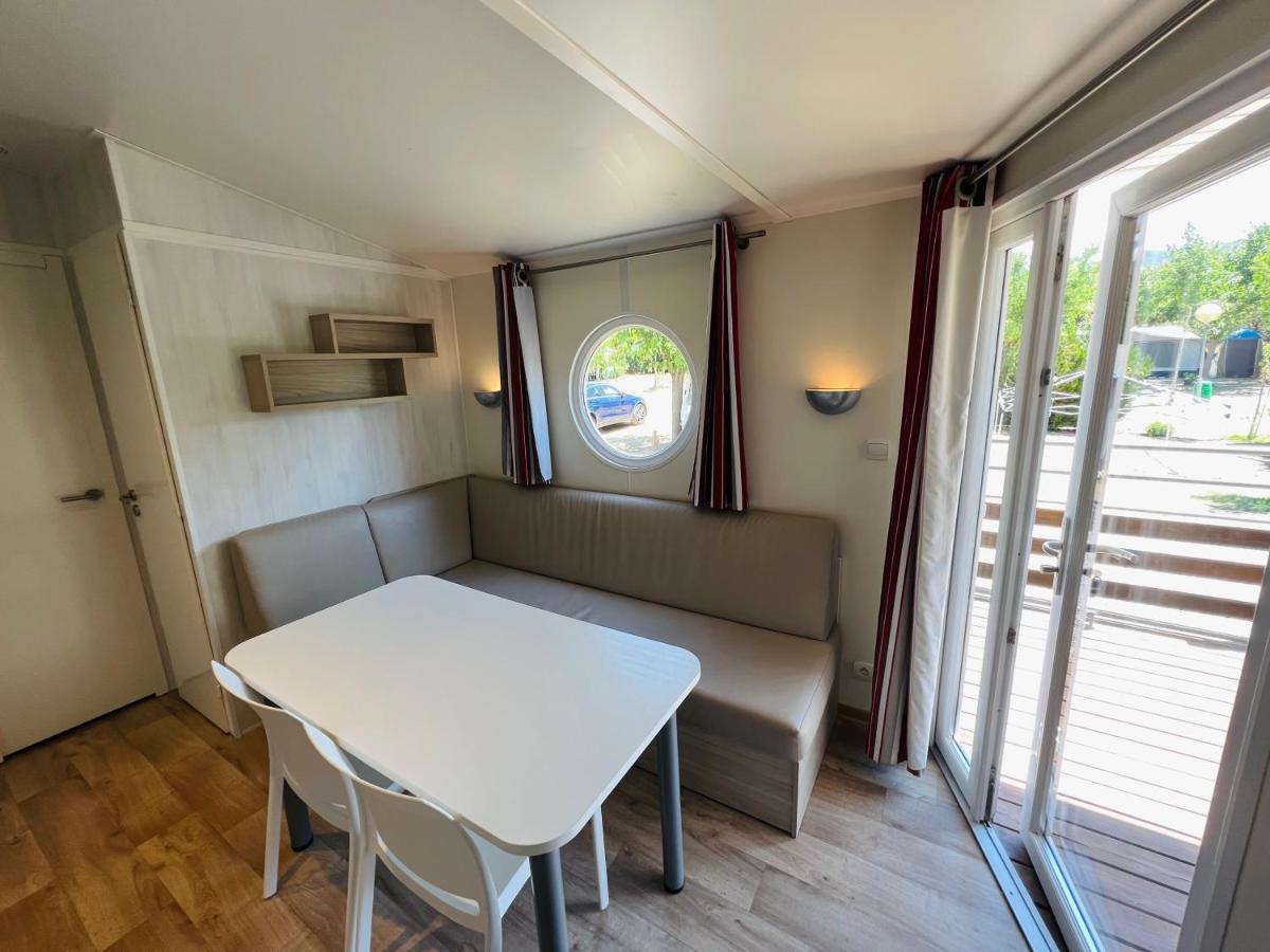 Camping Oliana Zewnętrze zdjęcie