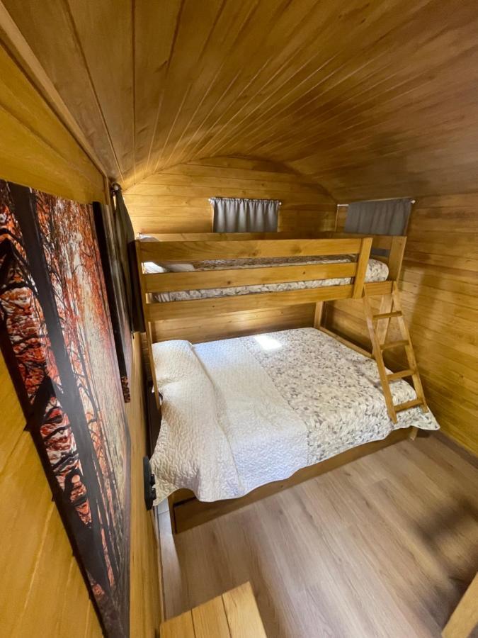 Camping Oliana Zewnętrze zdjęcie