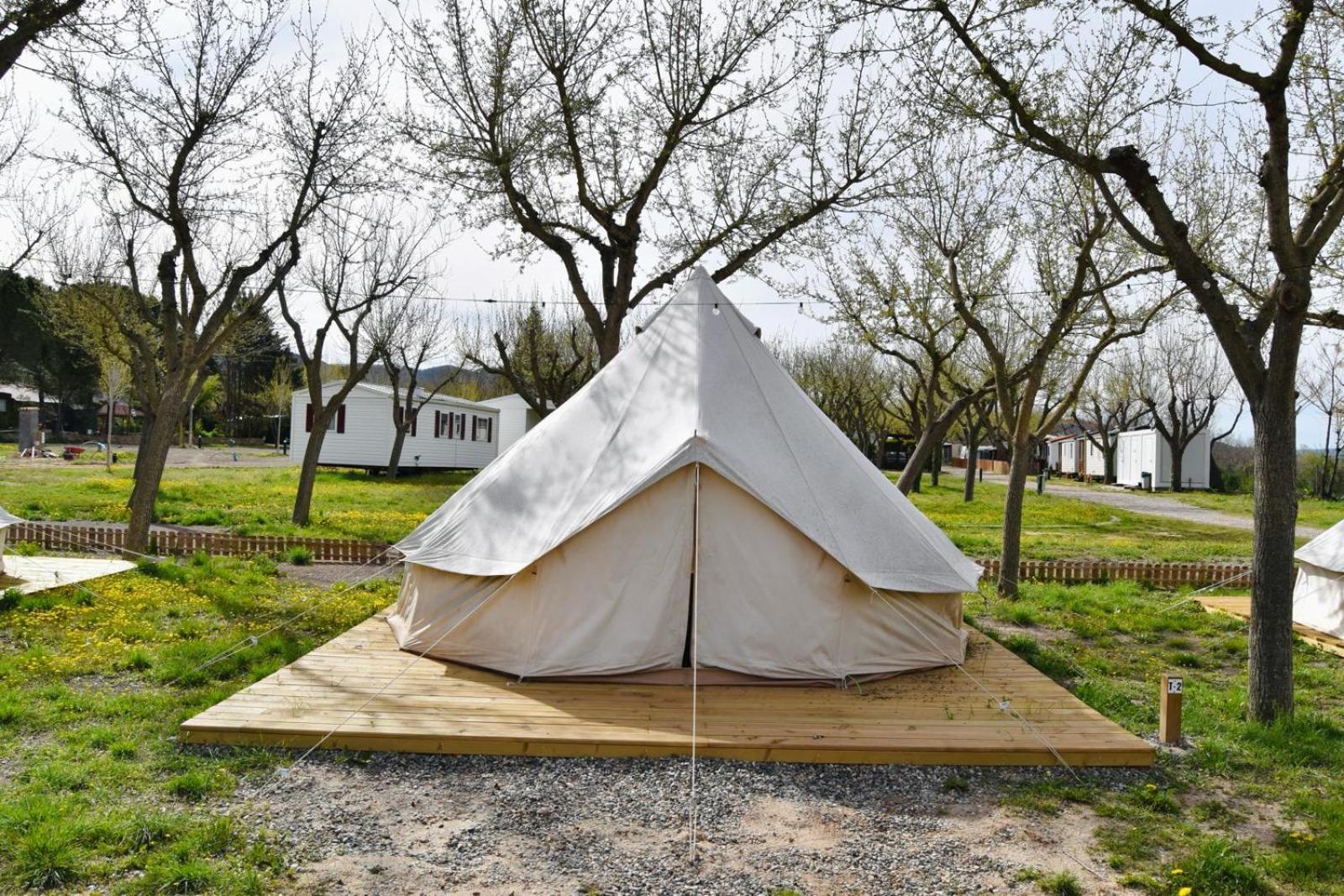 Camping Oliana Zewnętrze zdjęcie
