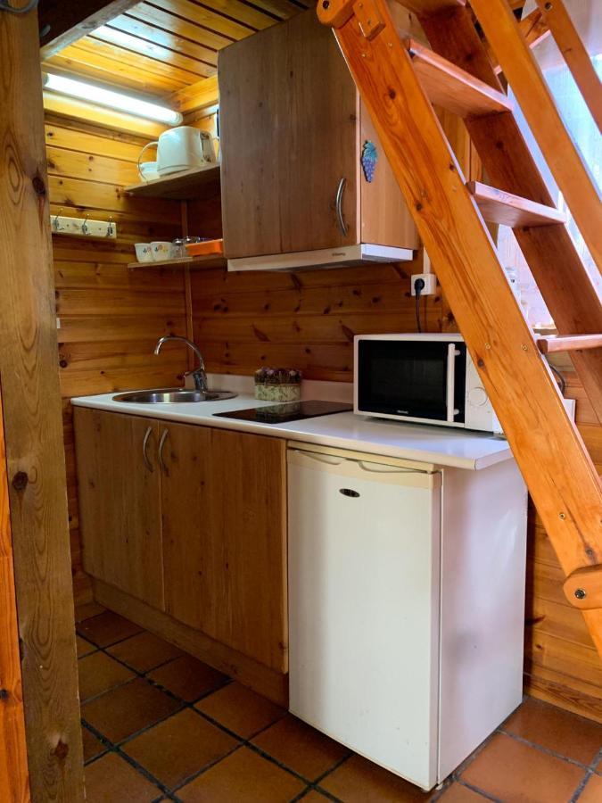 Camping Oliana Zewnętrze zdjęcie